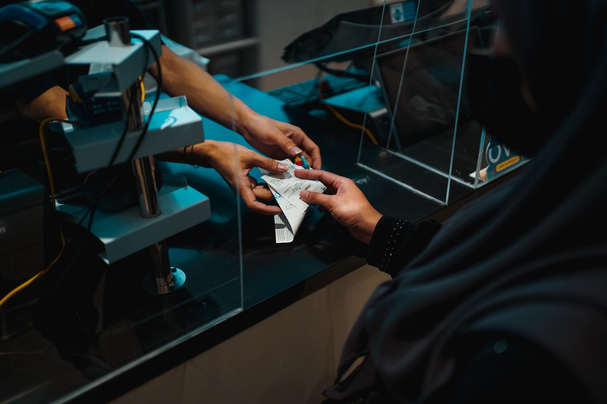 Sample audit station